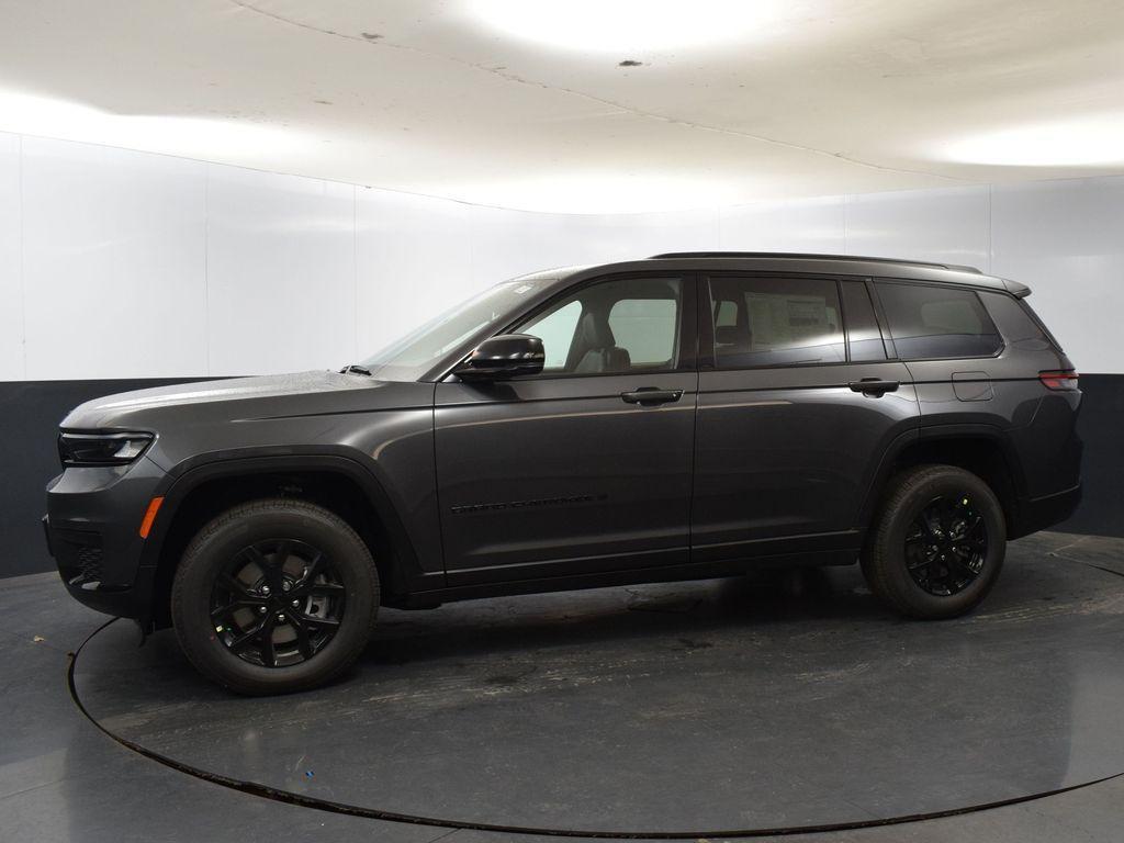 new 2025 Jeep Grand Cherokee L car, priced at $42,584