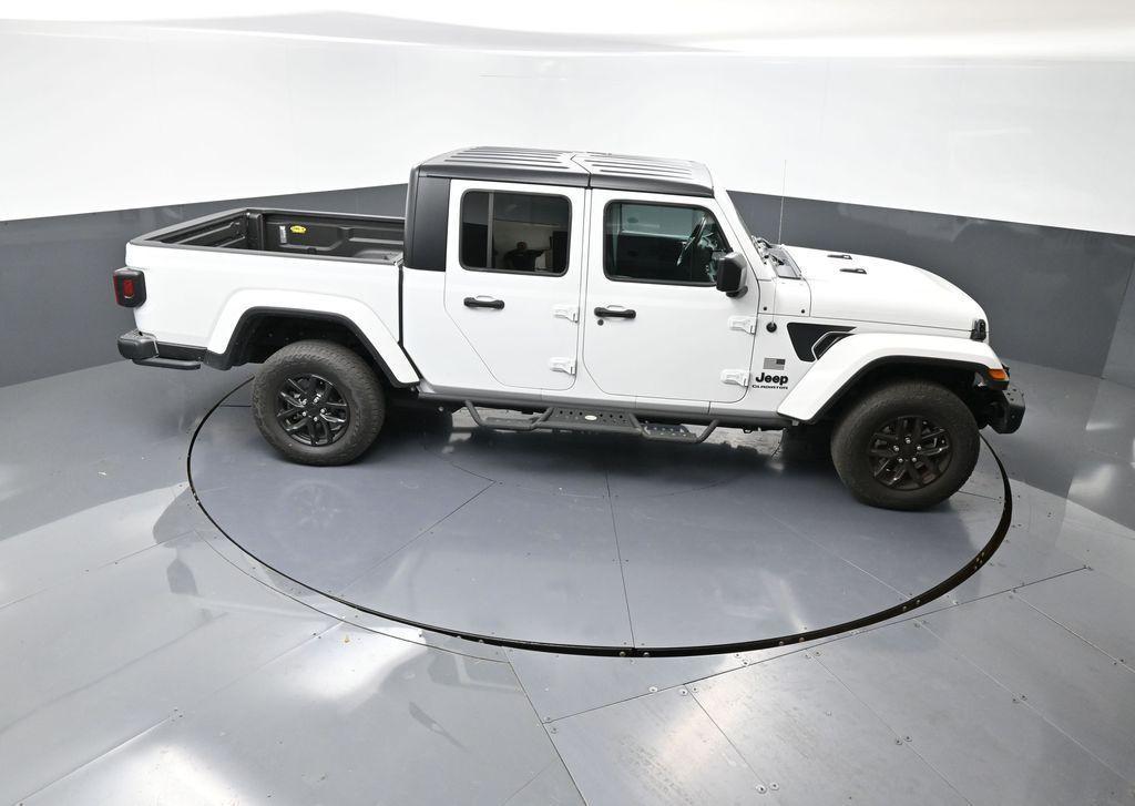 used 2023 Jeep Gladiator car
