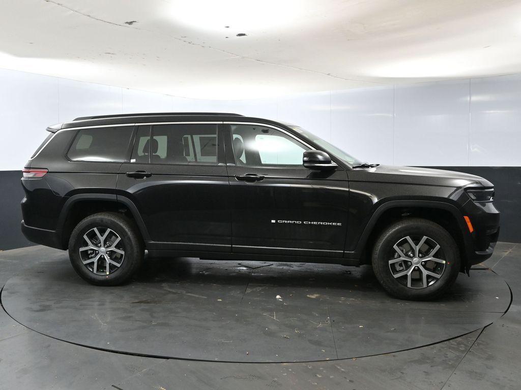 new 2025 Jeep Grand Cherokee L car, priced at $42,856