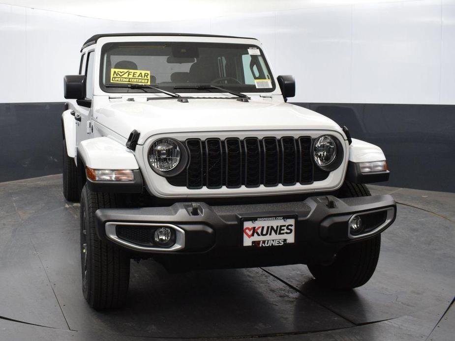 new 2024 Jeep Gladiator car, priced at $36,474