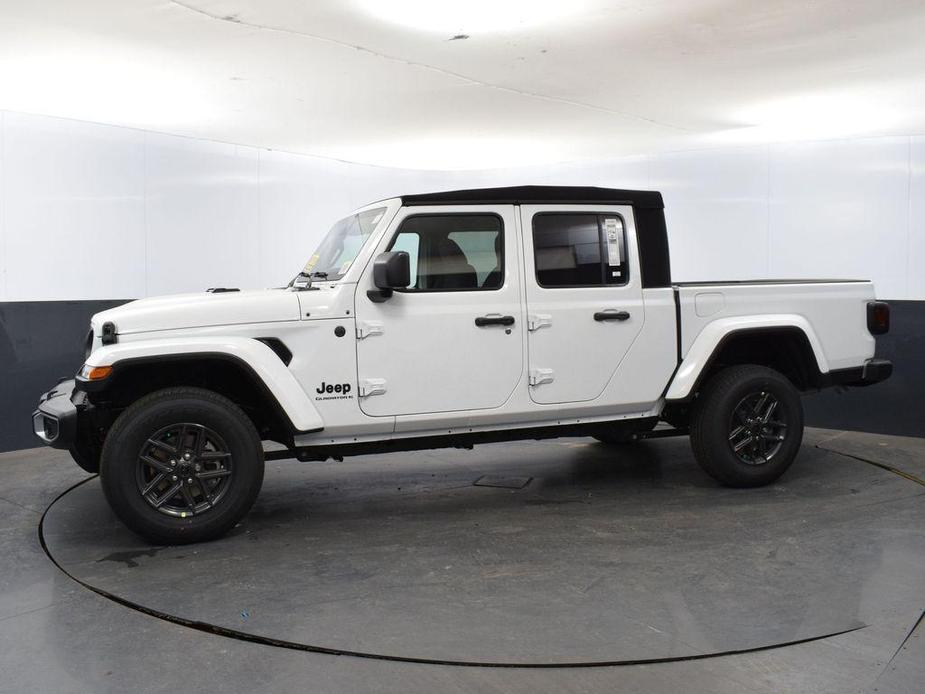 new 2024 Jeep Gladiator car, priced at $36,474