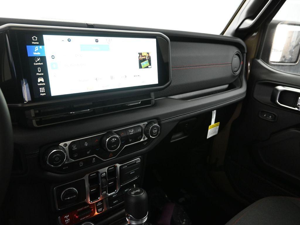 new 2025 Jeep Wrangler car, priced at $58,415
