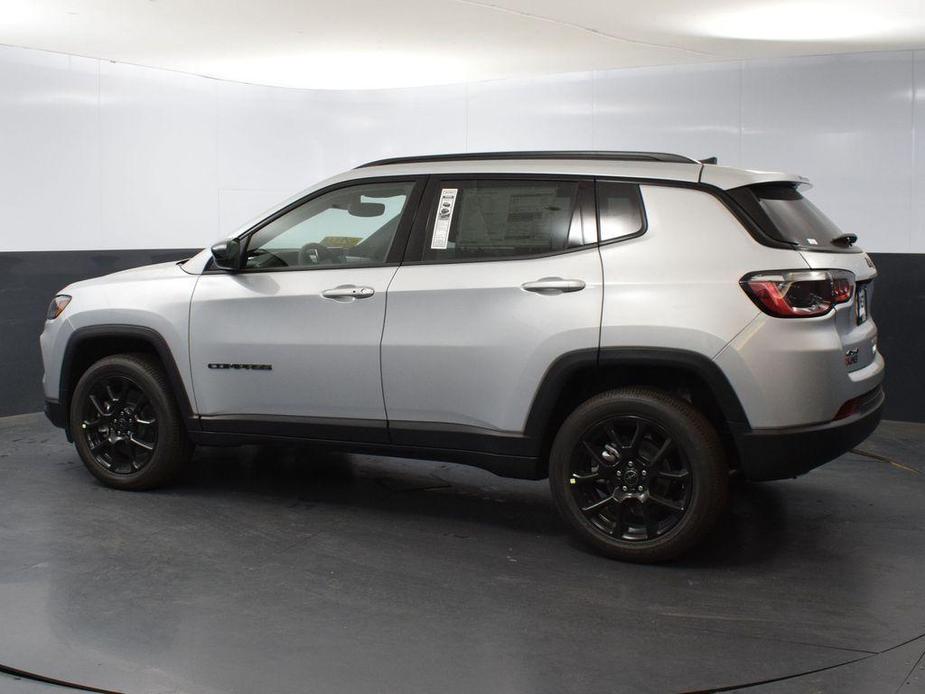 new 2025 Jeep Compass car, priced at $28,835