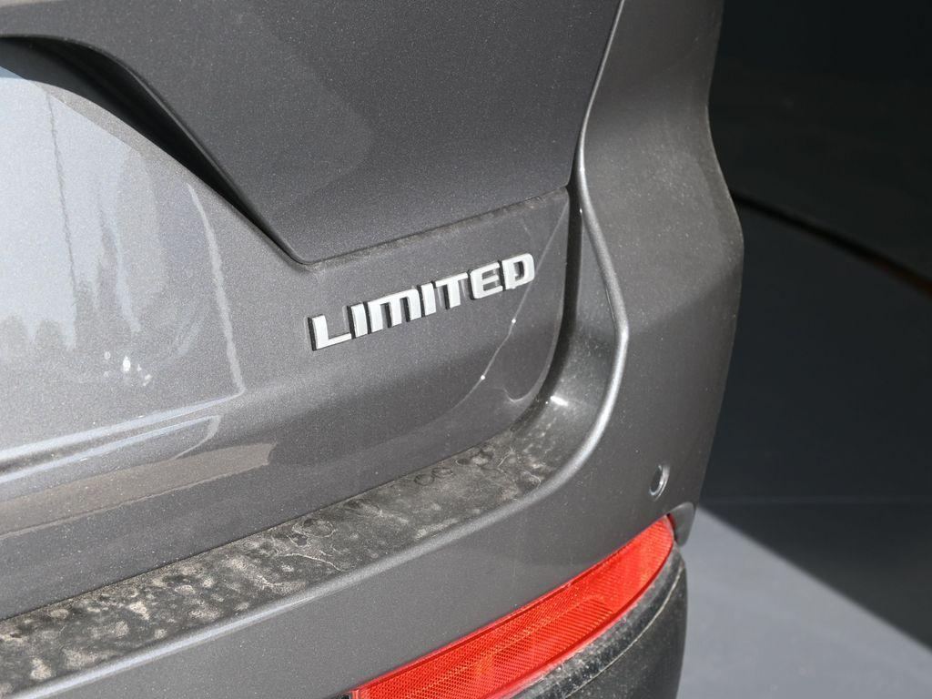 new 2025 Jeep Grand Cherokee car, priced at $50,408