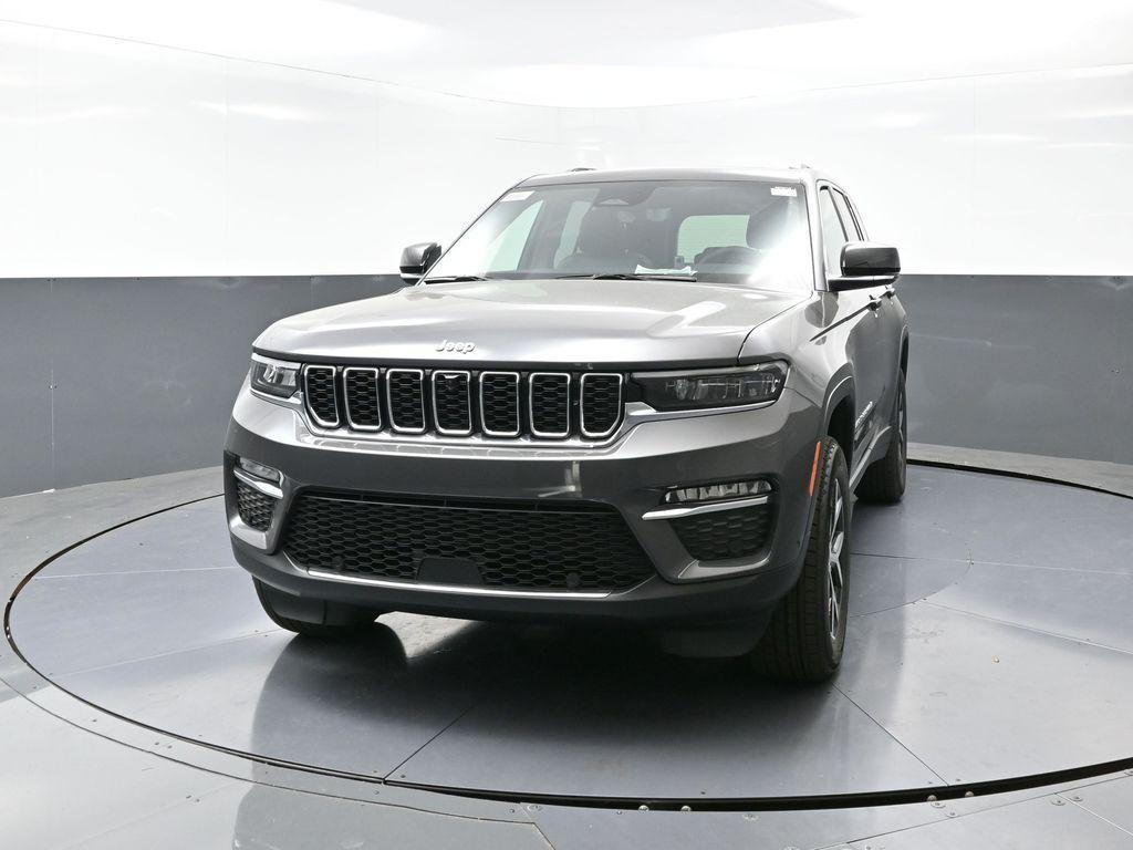 new 2025 Jeep Grand Cherokee car, priced at $50,408