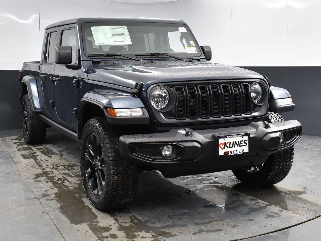 new 2025 Jeep Gladiator car, priced at $42,122