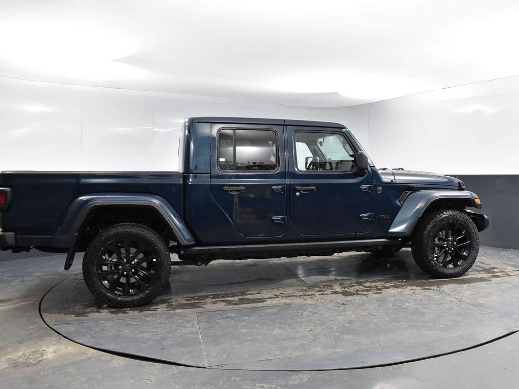 new 2025 Jeep Gladiator car, priced at $42,122