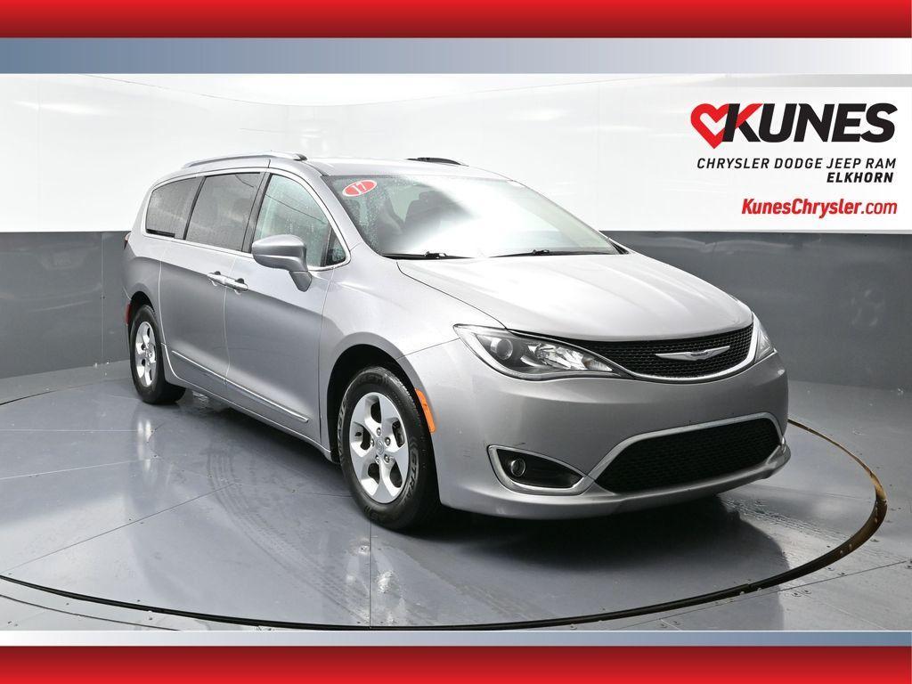 used 2017 Chrysler Pacifica car, priced at $12,419