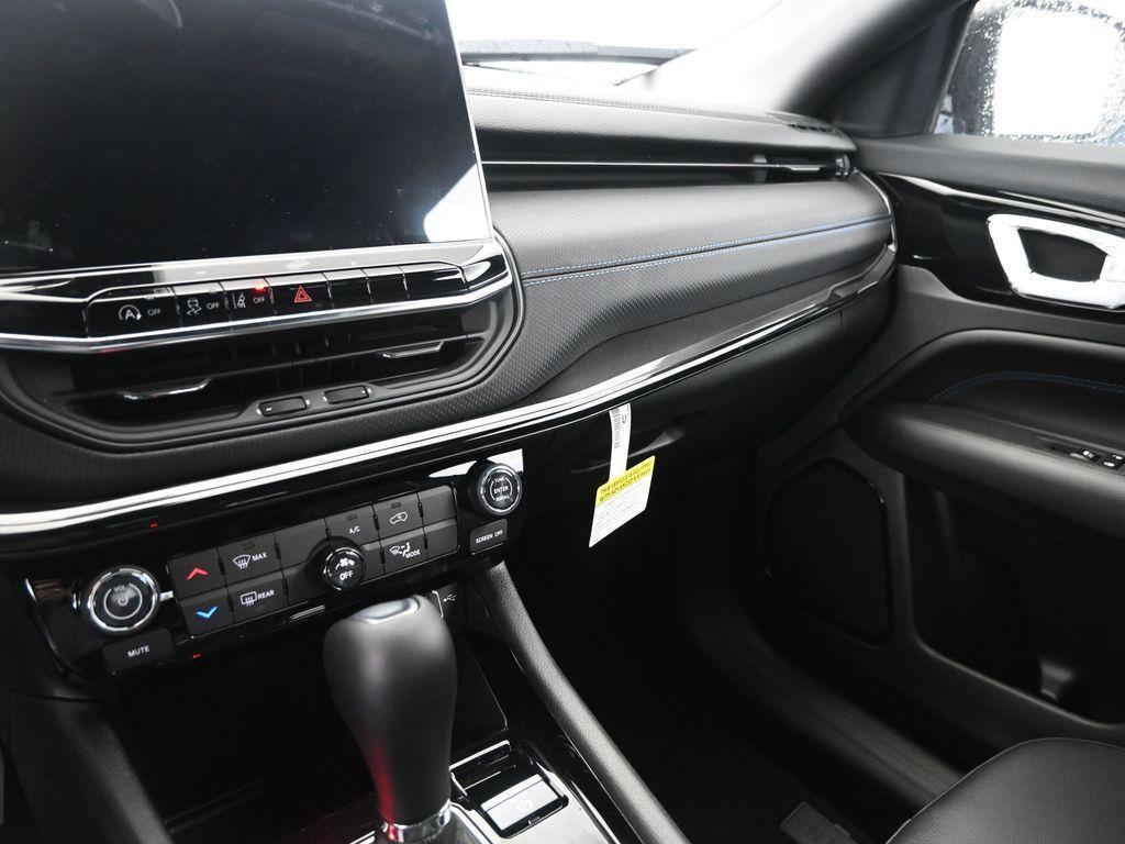 new 2025 Jeep Compass car, priced at $32,755