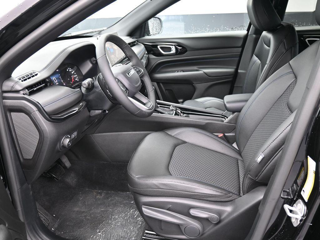 new 2025 Jeep Compass car, priced at $32,755