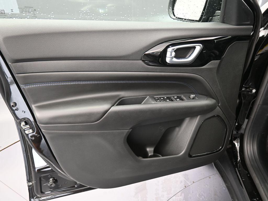 new 2025 Jeep Compass car, priced at $32,755