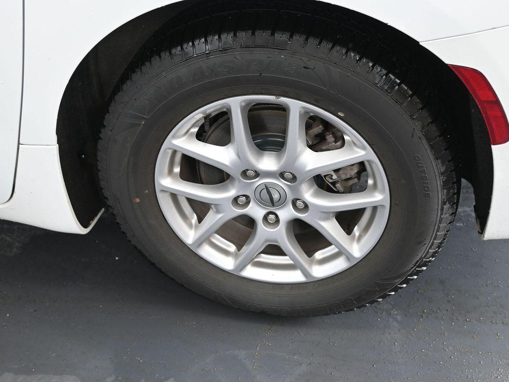 used 2023 Chrysler Pacifica car, priced at $25,330