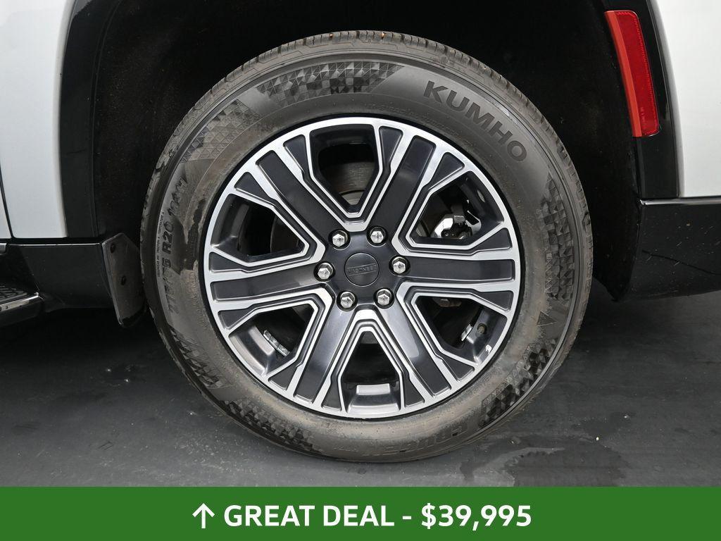 used 2023 Jeep Wagoneer L car, priced at $39,995