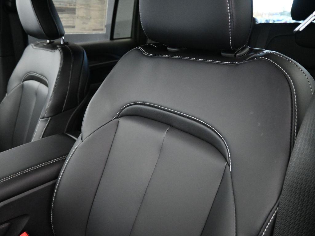 new 2025 Jeep Grand Cherokee car, priced at $47,622