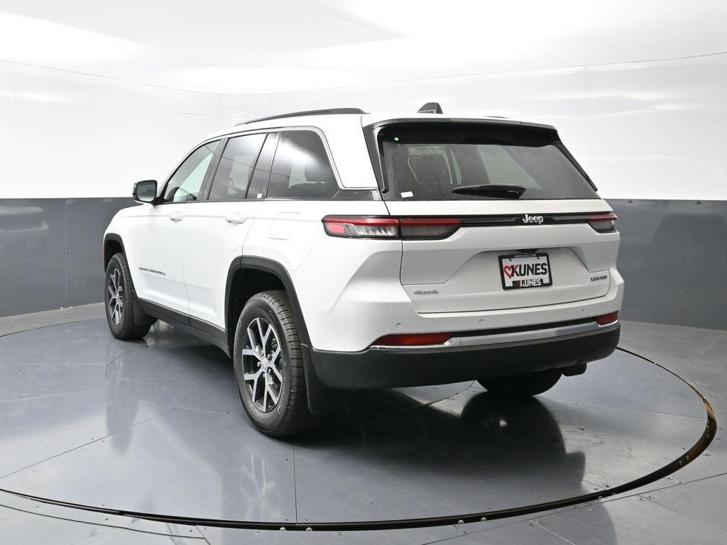 new 2025 Jeep Grand Cherokee car, priced at $47,622