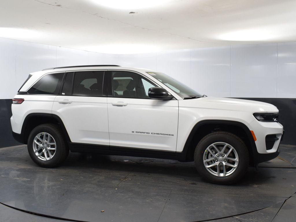 new 2025 Jeep Grand Cherokee car, priced at $35,943