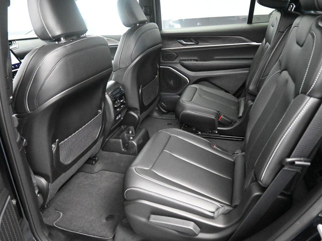 new 2025 Jeep Grand Cherokee L car, priced at $53,626