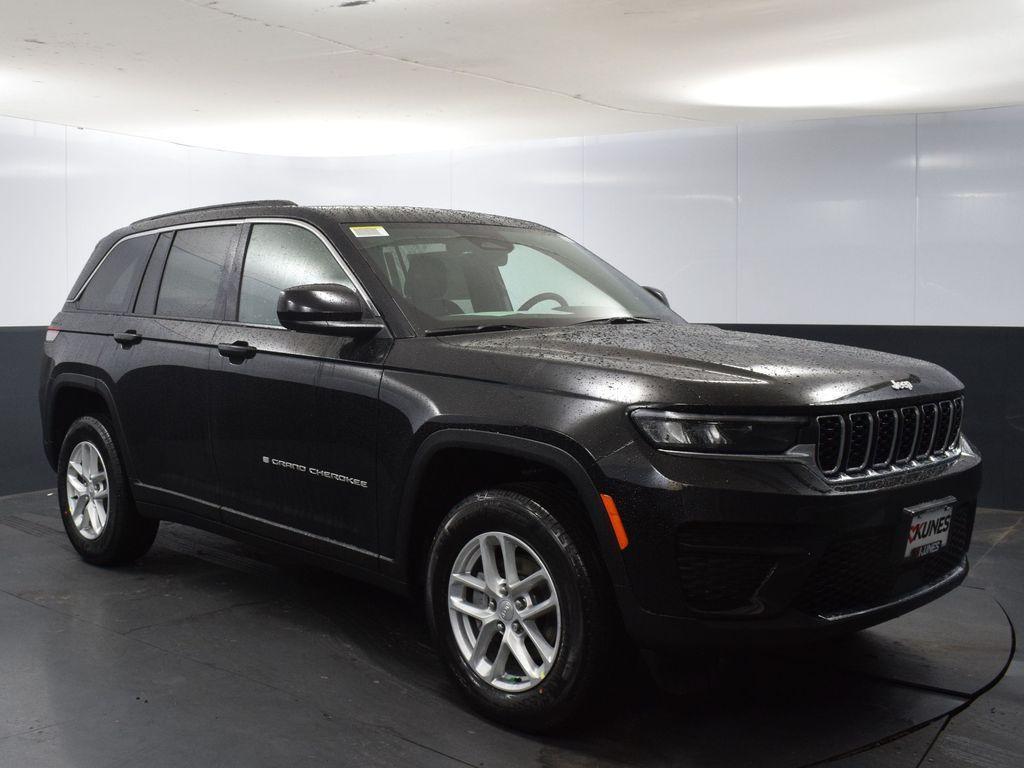 new 2025 Jeep Grand Cherokee car, priced at $37,958