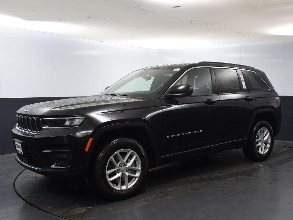 new 2025 Jeep Grand Cherokee car, priced at $38,958