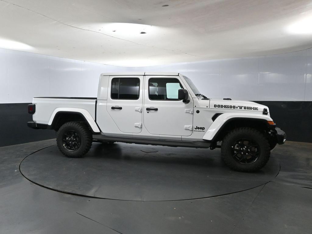new 2025 Jeep Gladiator car, priced at $45,117