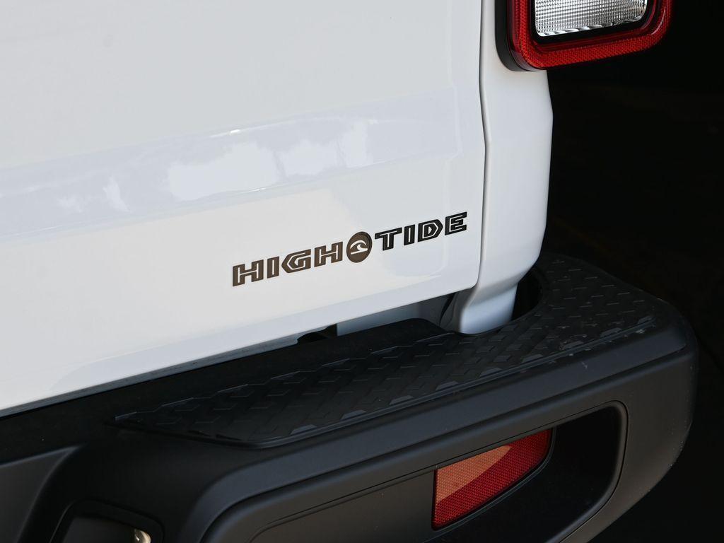 new 2025 Jeep Gladiator car, priced at $45,117
