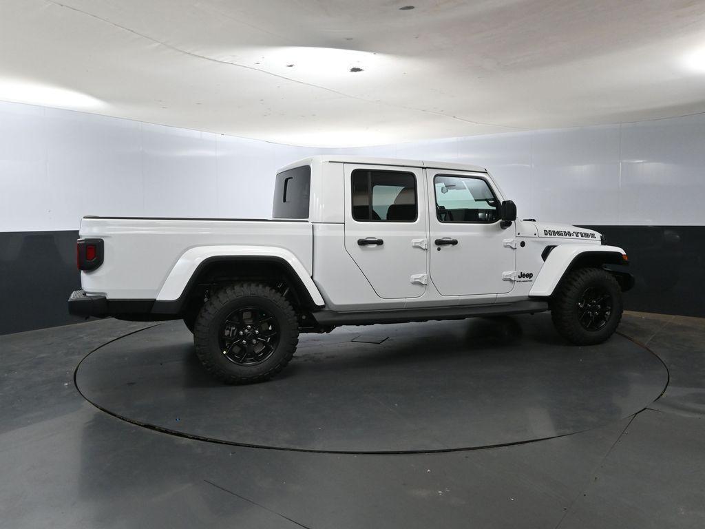 new 2025 Jeep Gladiator car, priced at $45,117