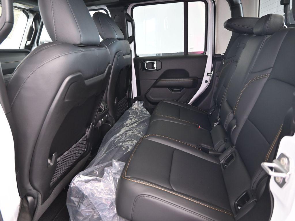 new 2025 Jeep Gladiator car, priced at $45,117