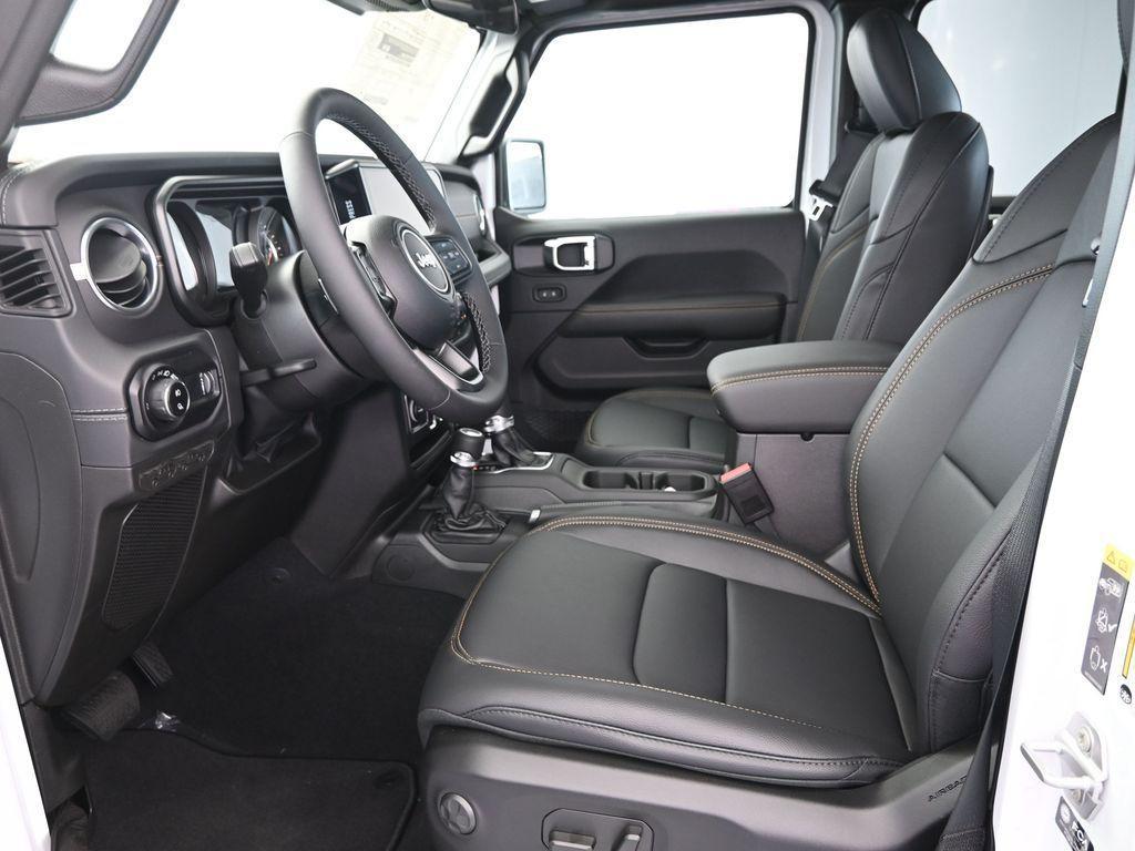 new 2025 Jeep Gladiator car, priced at $45,117