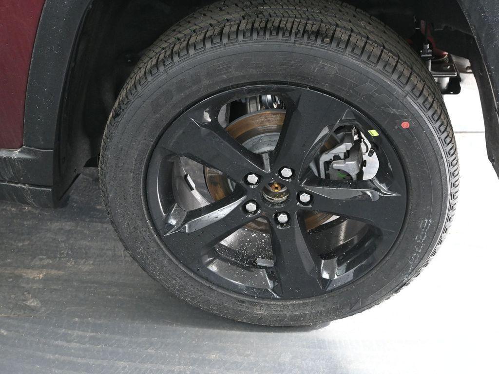 new 2025 Jeep Grand Cherokee car, priced at $45,570