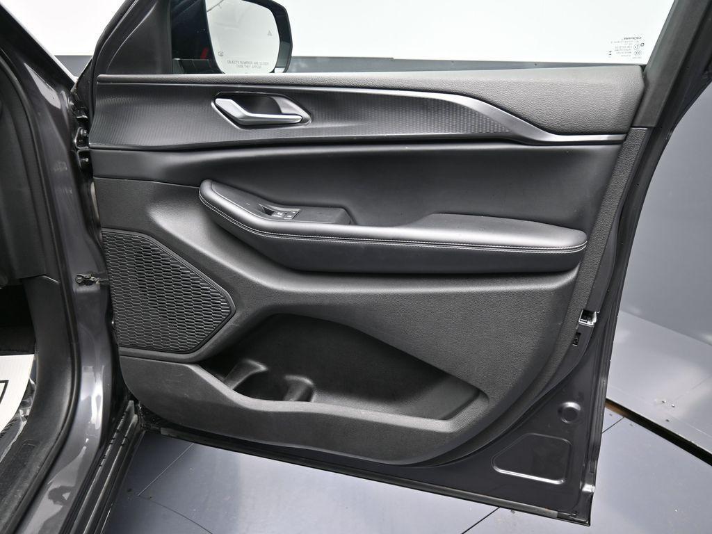 used 2023 Jeep Grand Cherokee L car, priced at $31,412