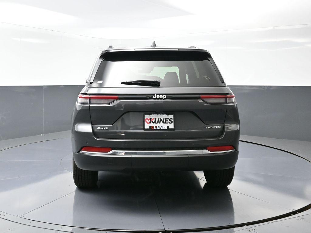 new 2025 Jeep Grand Cherokee car, priced at $48,755