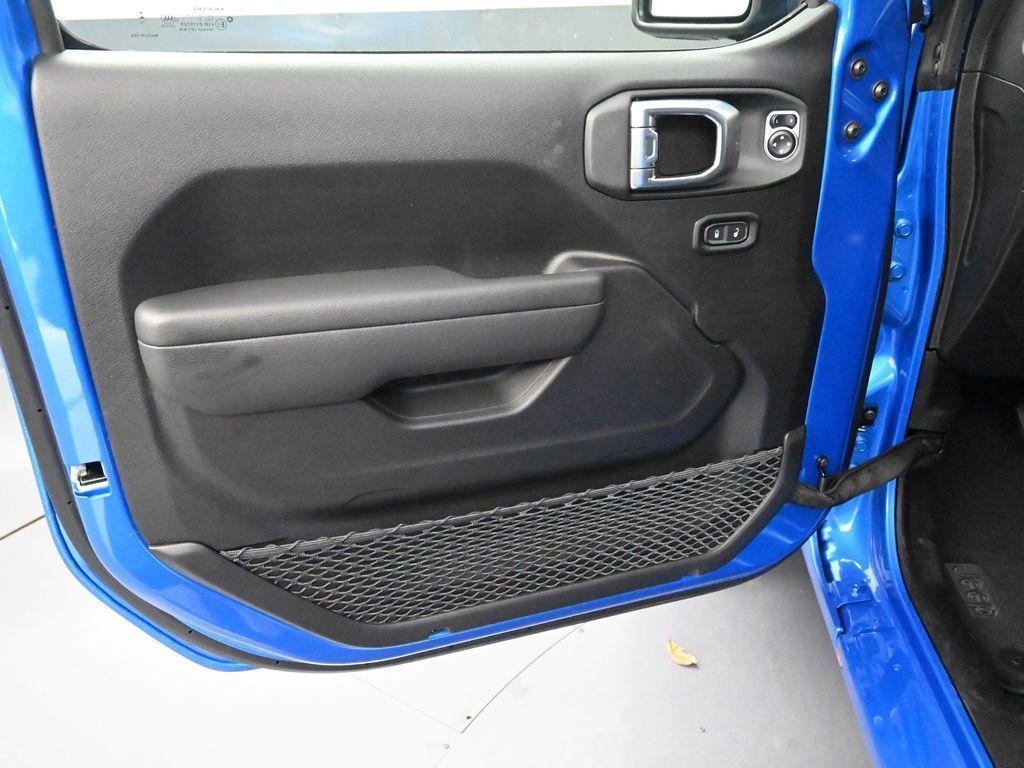 new 2026 Jeep Wrangler car, priced at $51,556