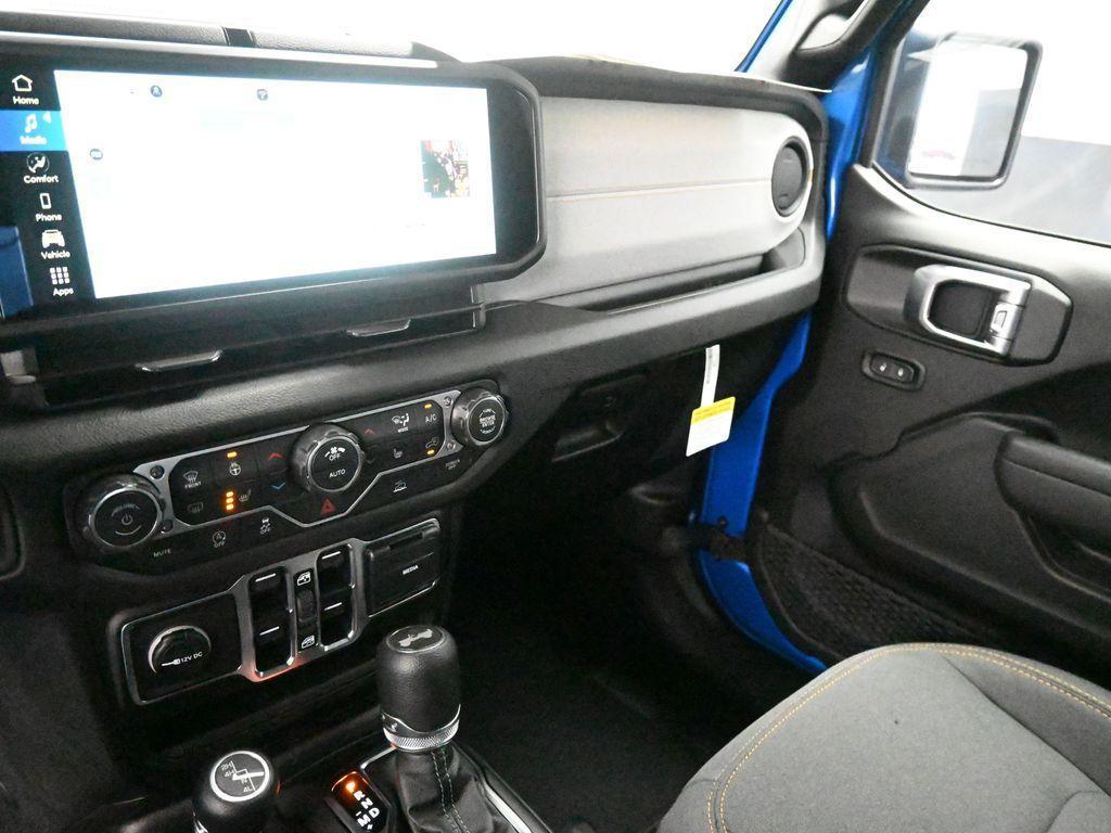 new 2026 Jeep Wrangler car, priced at $51,556