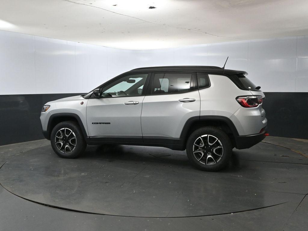 used 2024 Jeep Compass car, priced at $27,058