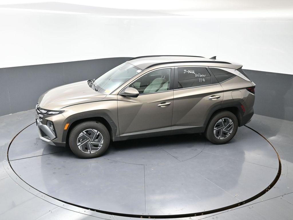 used 2025 Hyundai TUCSON Hybrid car, priced at $24,008