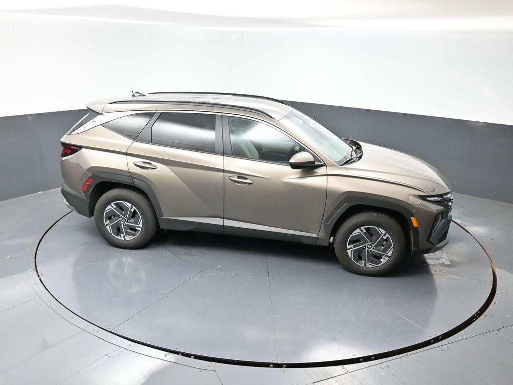 used 2025 Hyundai TUCSON Hybrid car, priced at $24,008