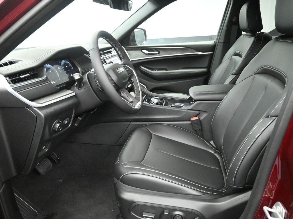 new 2025 Jeep Grand Cherokee L car, priced at $53,626