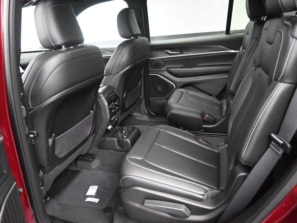 new 2025 Jeep Grand Cherokee L car, priced at $53,626