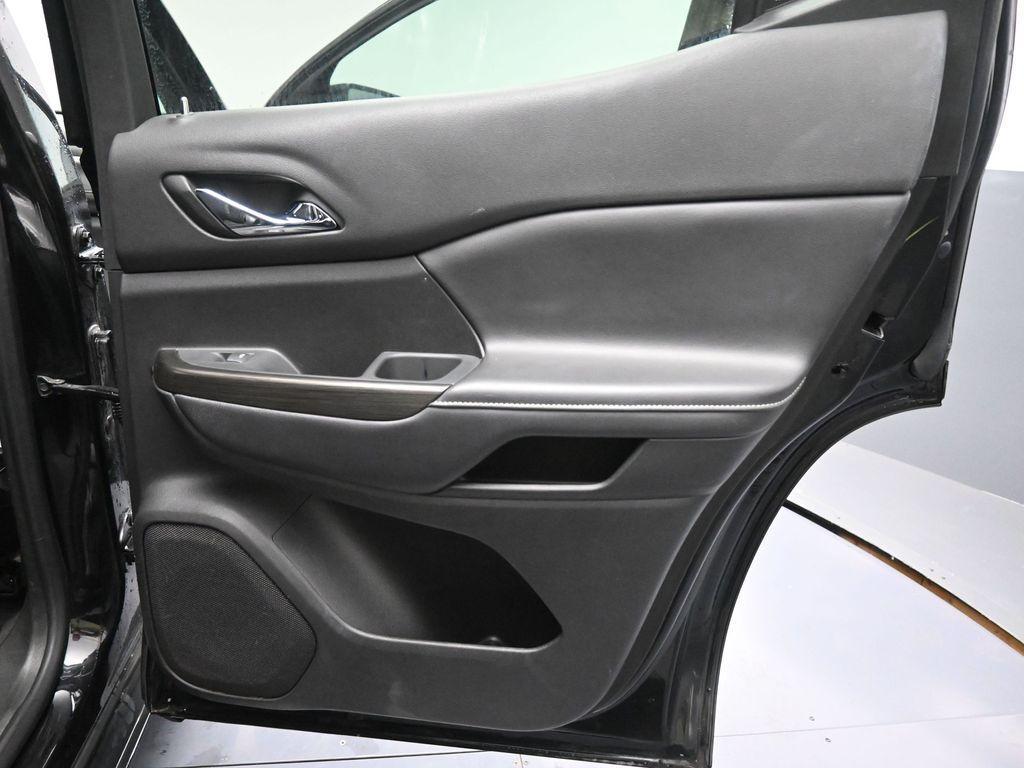 used 2023 GMC Acadia car, priced at $29,995