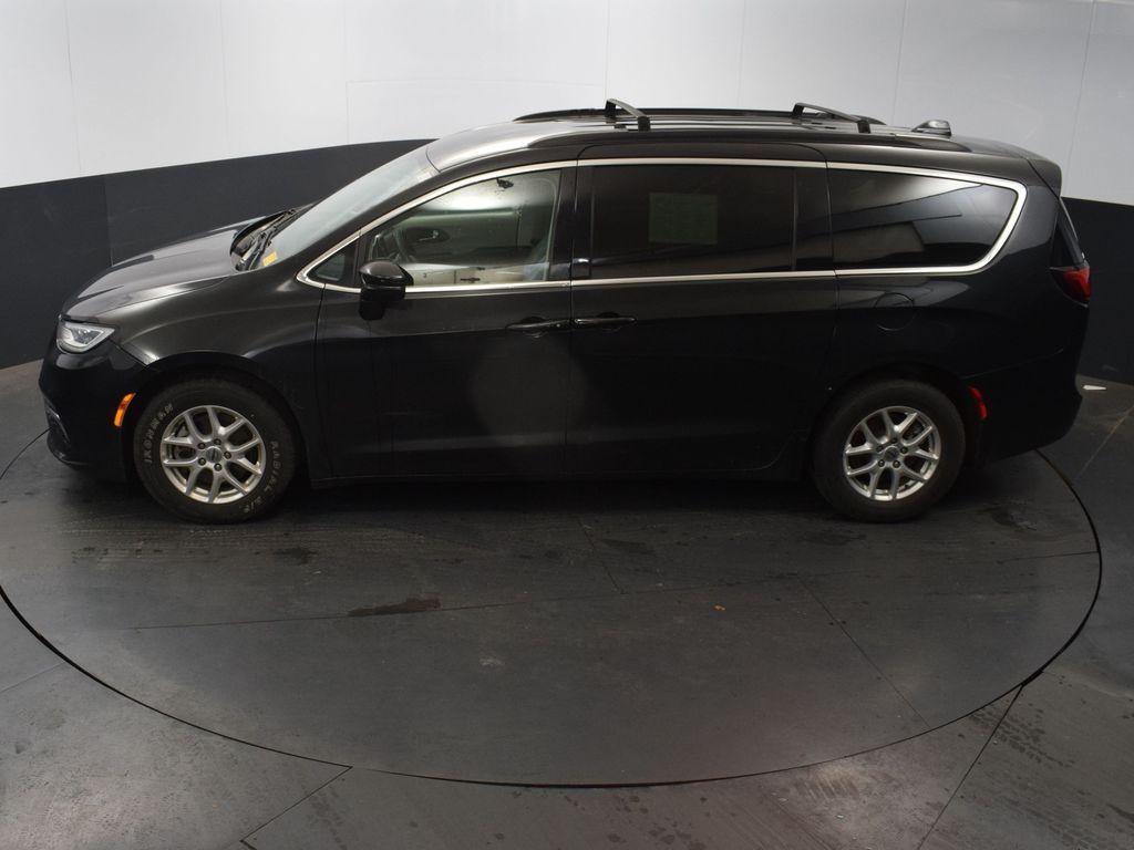used 2022 Chrysler Pacifica car