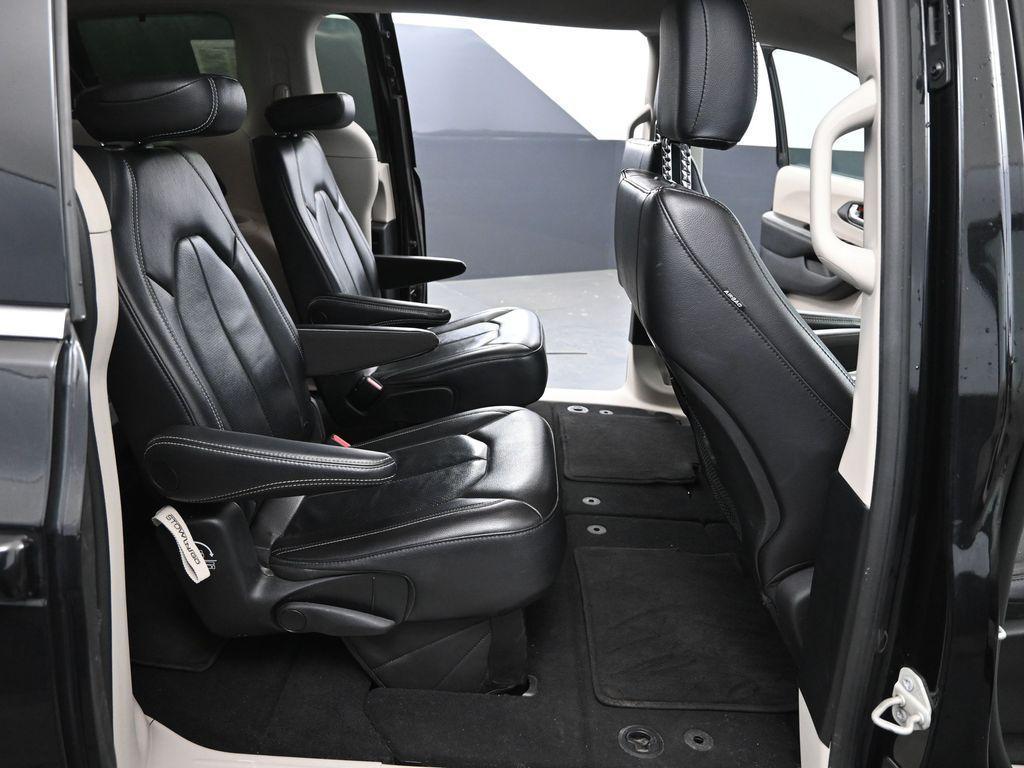 used 2022 Chrysler Pacifica car, priced at $20,901
