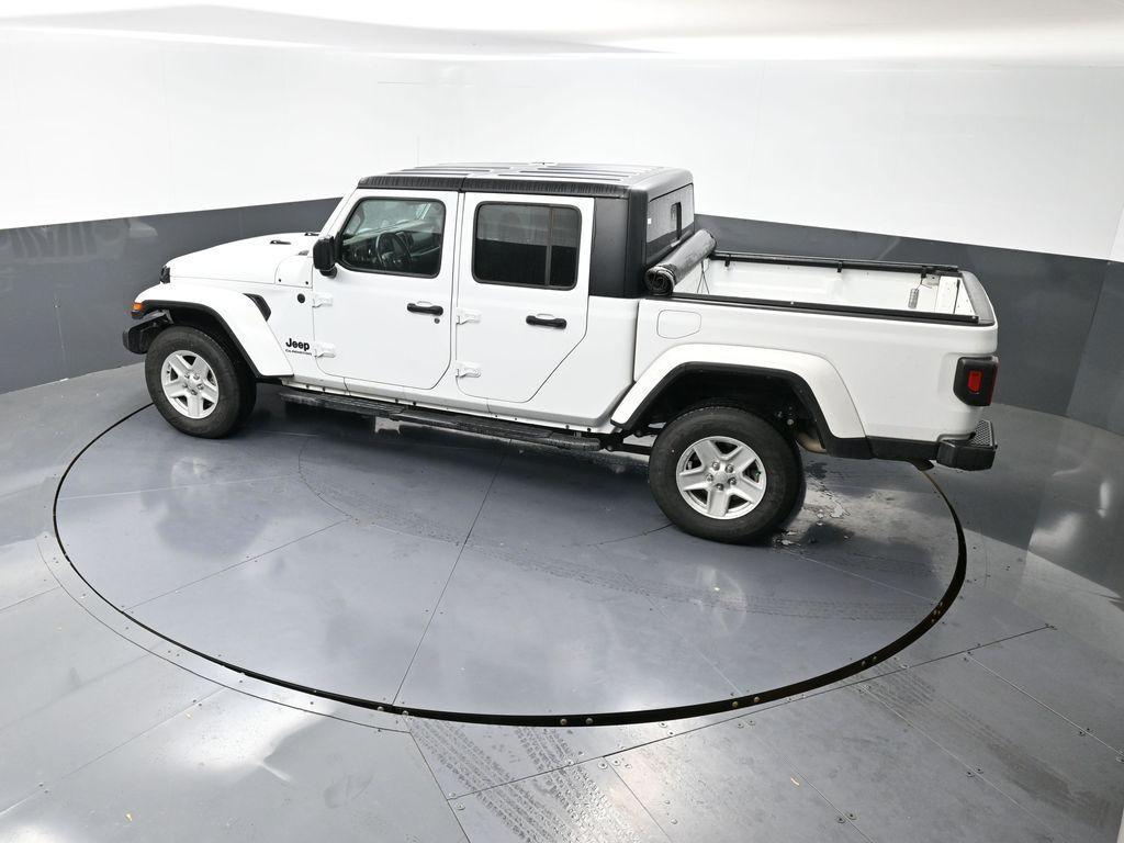 used 2022 Jeep Gladiator car, priced at $32,279