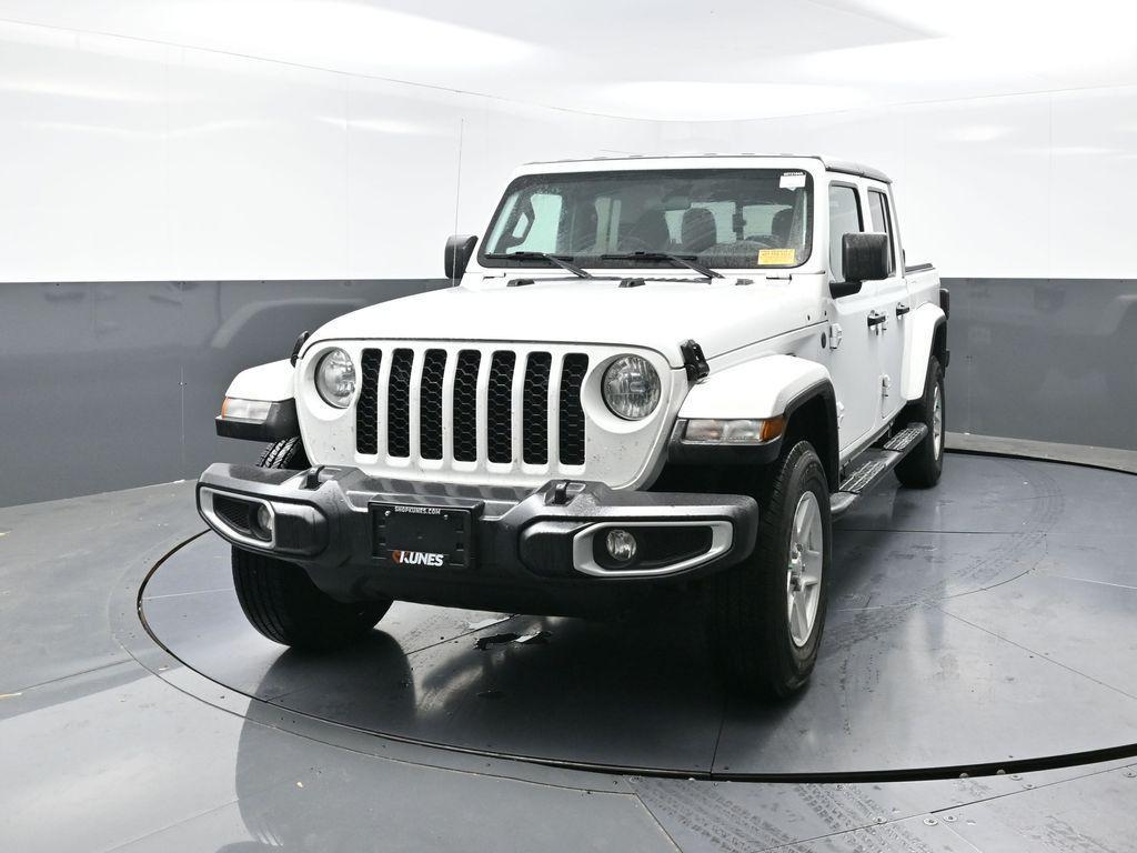 used 2022 Jeep Gladiator car, priced at $32,279