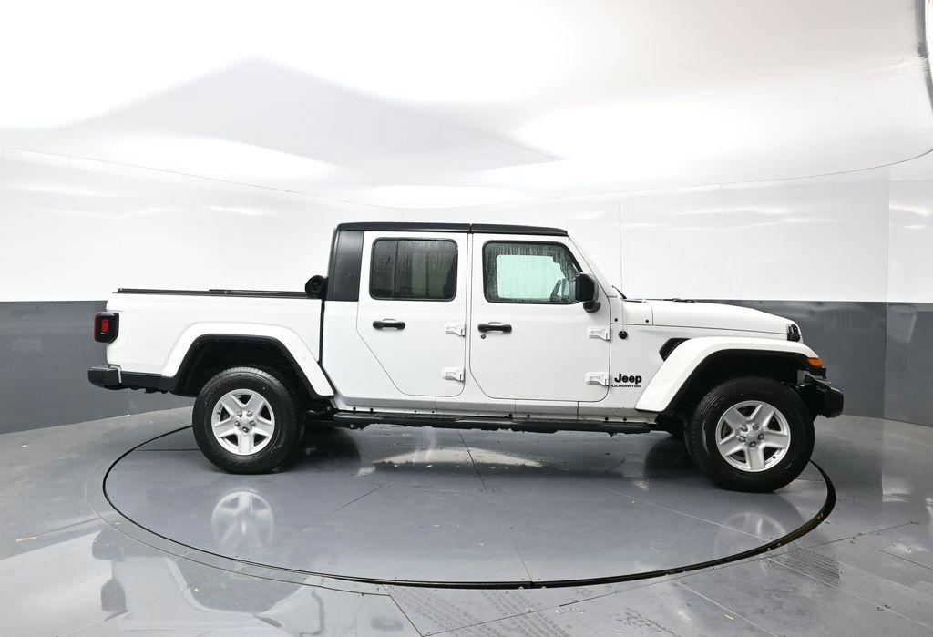 used 2022 Jeep Gladiator car, priced at $32,279