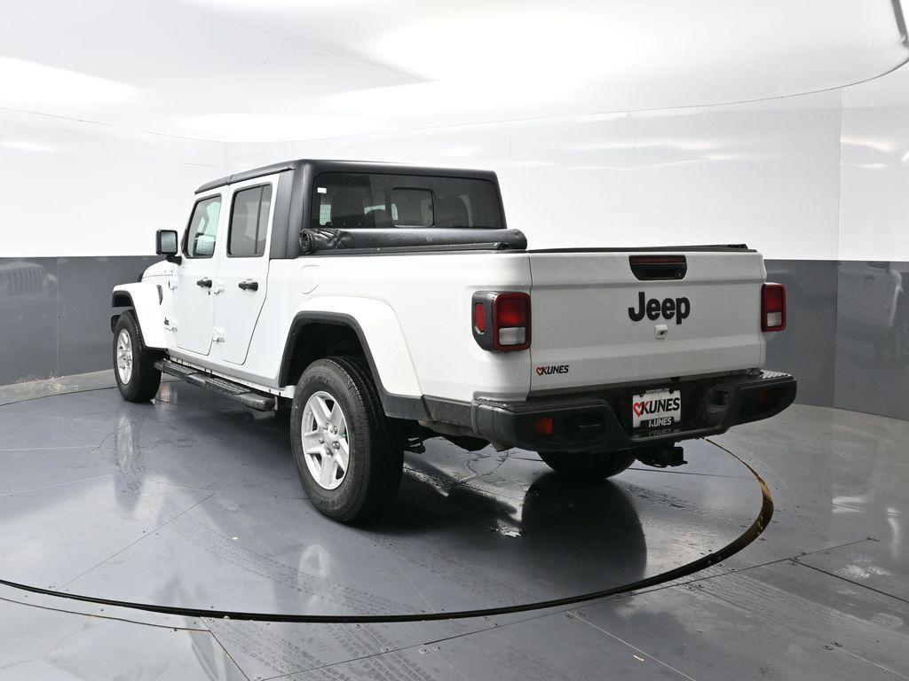 used 2022 Jeep Gladiator car, priced at $32,279