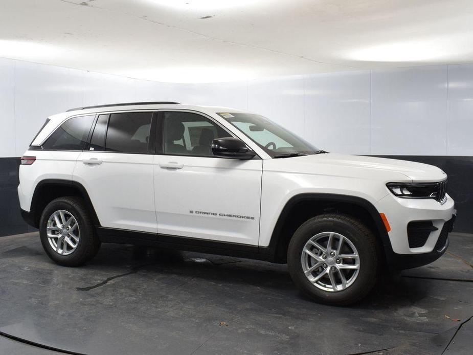 new 2025 Jeep Grand Cherokee car, priced at $38,440