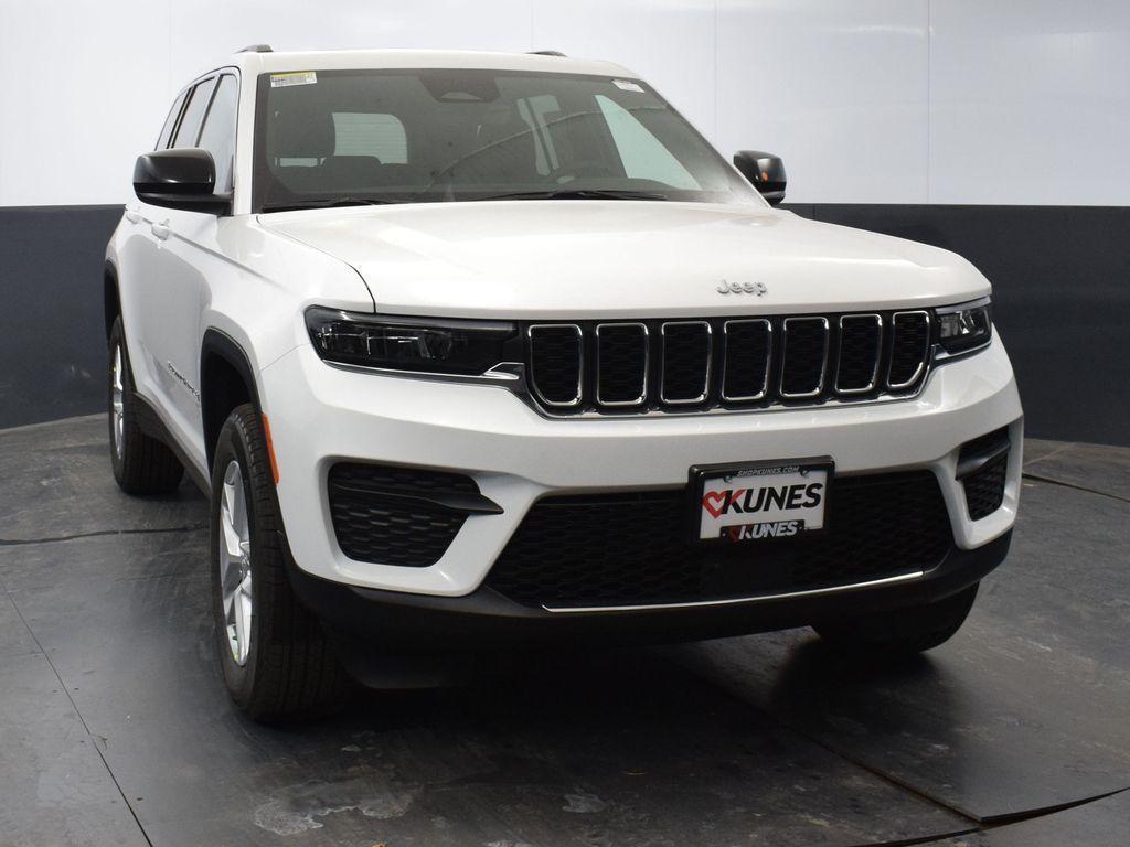 new 2025 Jeep Grand Cherokee car, priced at $38,440