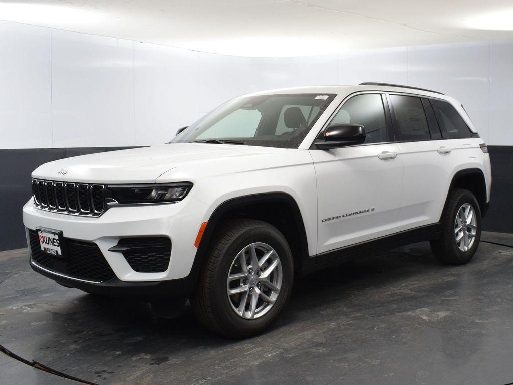 new 2025 Jeep Grand Cherokee car, priced at $35,940