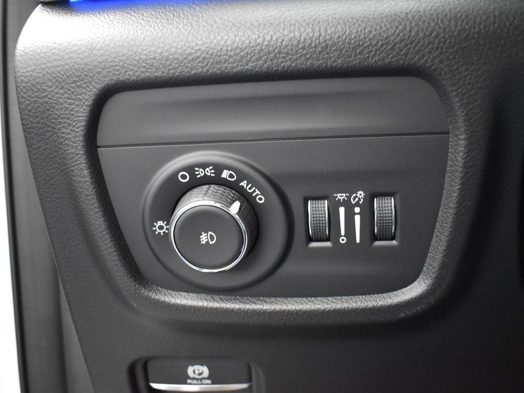 new 2025 Jeep Grand Cherokee L car
