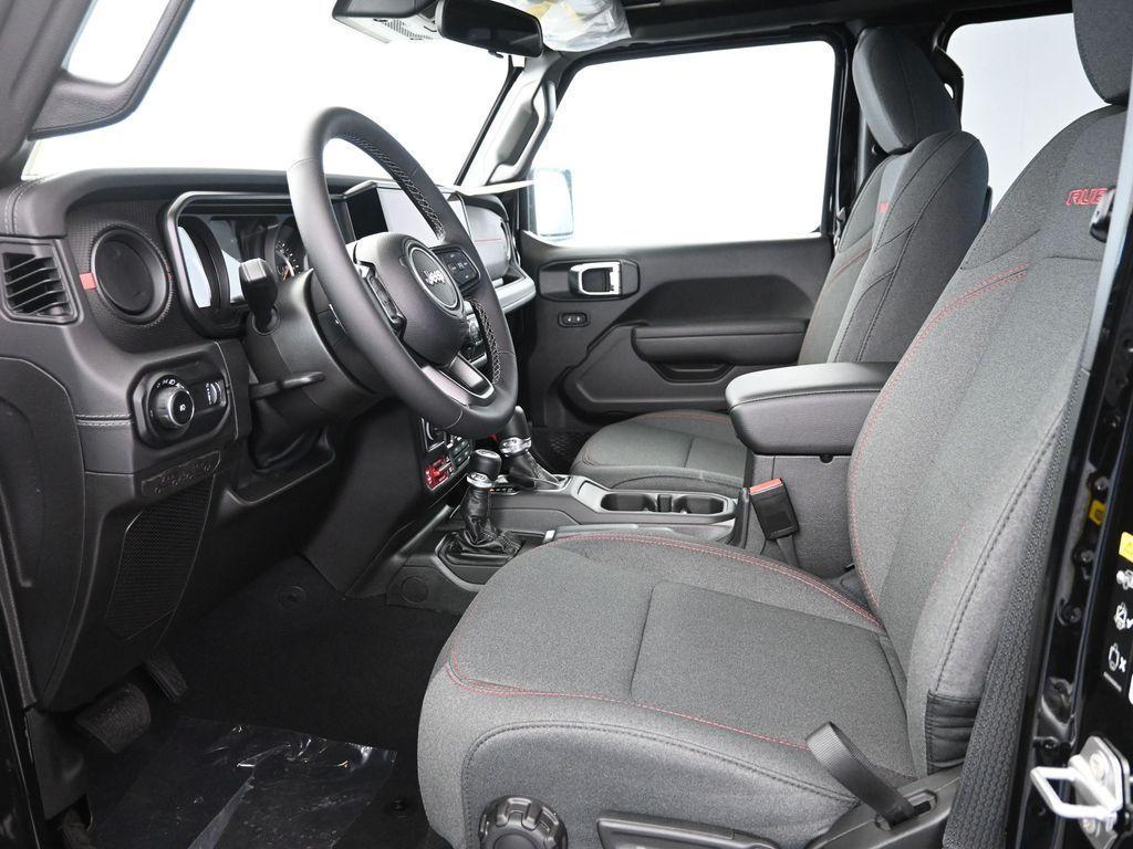 new 2025 Jeep Wrangler car, priced at $58,515